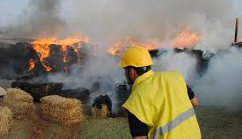 حريق يتلف حوالي 10 ألاف حزمة تبن ببلدية حاسي فدول