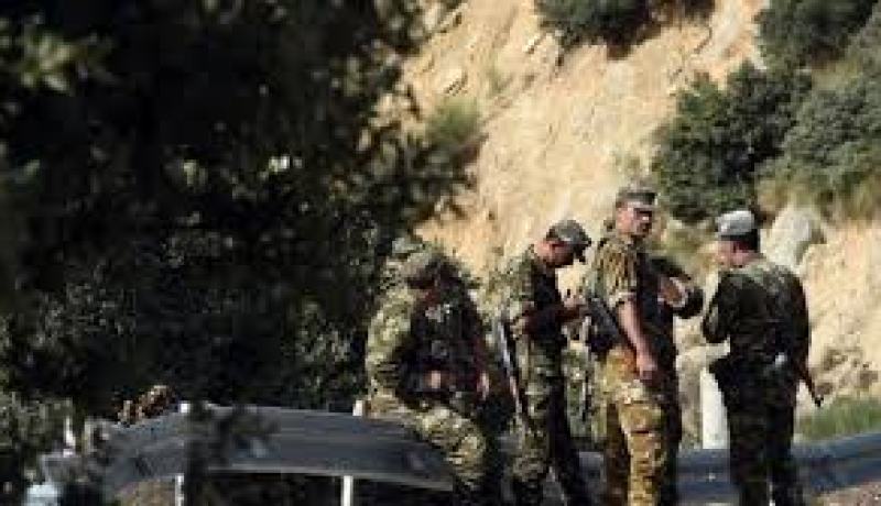 الجيش يحاصر غابات الزوية بعد العثور على مناشير تبايع داعش بتلمسان