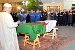 جمع غفير من كبار موظفي الدولة يشيعون والي عنابة إلى مثواه الأخير