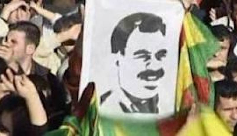 المعتقلون الاكراد في تركيا يوقفون اضرابهم عن الطعام