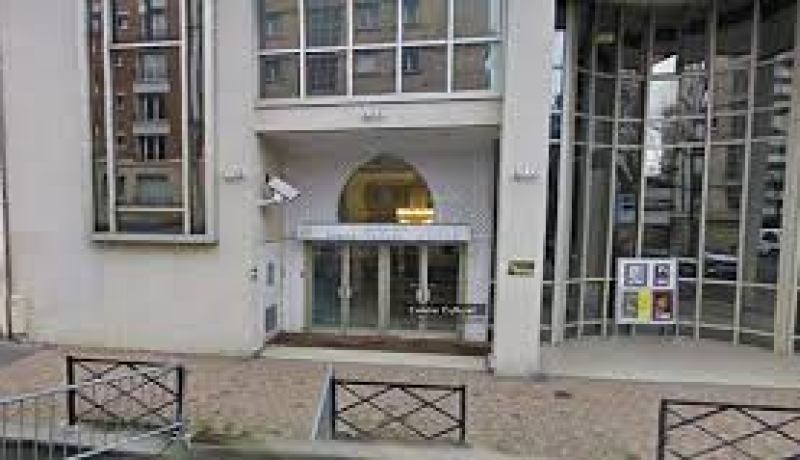 فرنسا تدعم تدريس اللغة الفرنسية في الجزائر