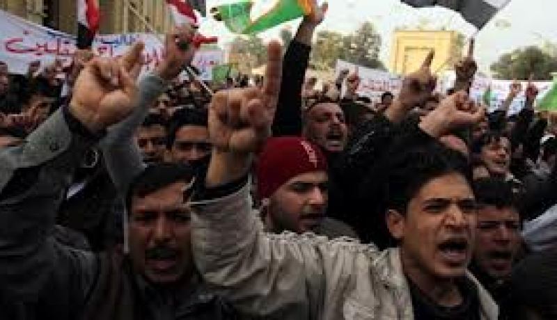 مقتل 4 متظاهرين باشتباكات مع الجيش غربي بغداد