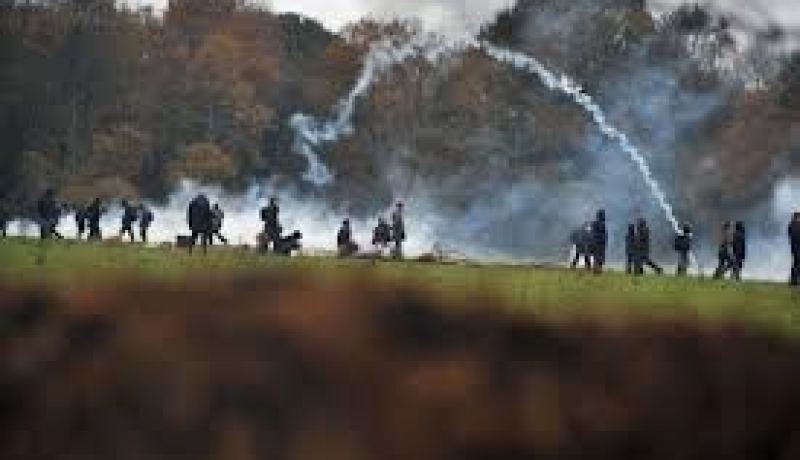 جريحان في صدامات بين الشرطة ومعارضي اقامة مطار جديد قرب نانت بفرنسا