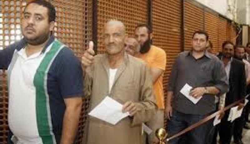 انطلاق المرحلة الثانية من الاستفتاء على مشروع الدستور فى مصر