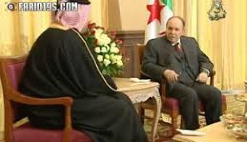 بوتفليقة يستقبل وزير الدولة لشؤون الدفاع بدولة قطر