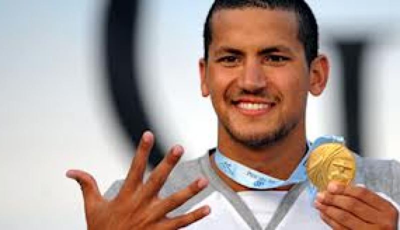 الملولي يهدي العرب ثاني ذهبية 10 كلم سباحة