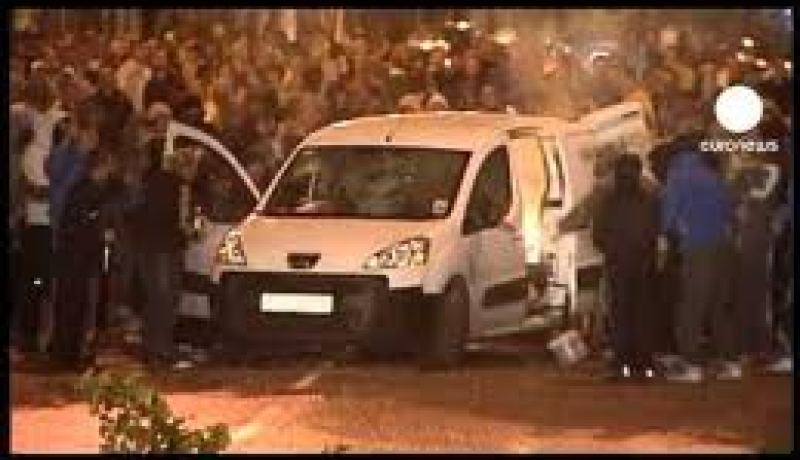 إصابة 29 شرطيا بجروح في اشتباكات في ايرلندا الشمالية
