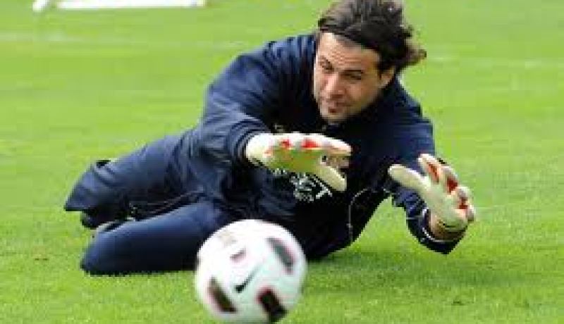 الحارس سيريغو يدخل التاريخ  بعد مرور 700 دقيقة دون أن تهتز شباكه