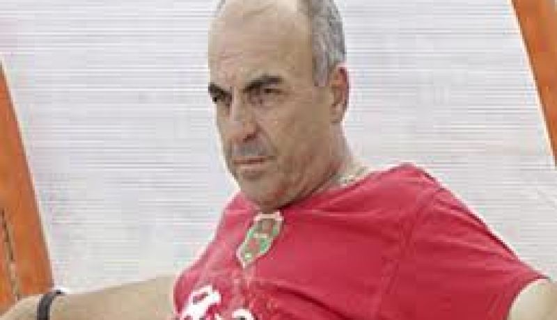 انهاء مهام المدرب الفرنسي ألان ميشال