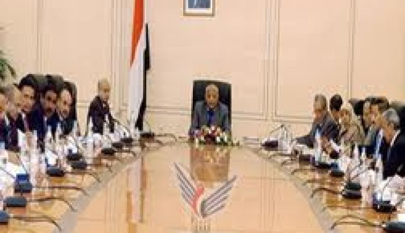 مجلس الوزراء اليمني يبحث سبل معالجة ظاهرة استغلال الأطفال في الأعمال المسلحة