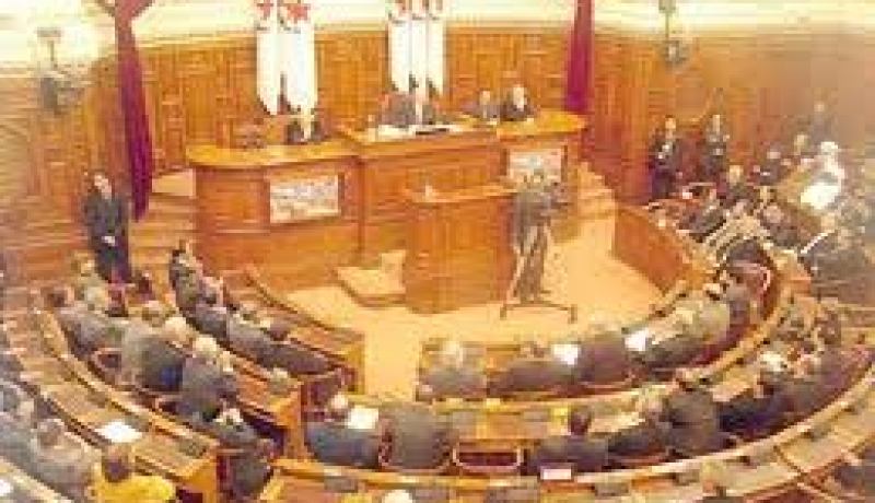 الرئيس بوتفليقة يعين أعضاء الثلث الرئاسي