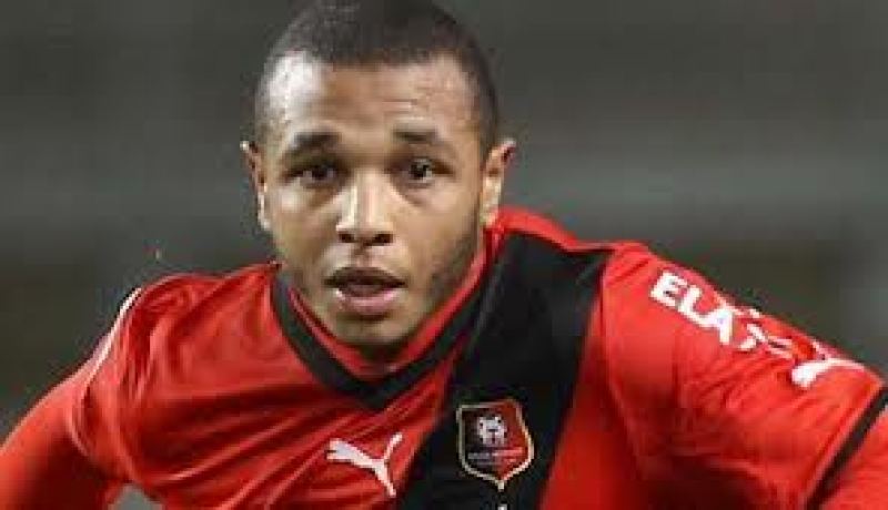 ادارة غرناطة تختار الجزائري إبراهيمي أفضل لاعب في فريقها