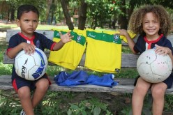 صور لنسخة من ديفيد لويز وتياغو سيلفا في البرازيل