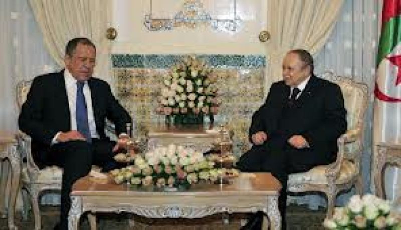 لافروف يعلن أن روسيا والجزائر تدعوان لتسوية الوضع في سورية ومالي بطرق سياسية ودبلوماسية