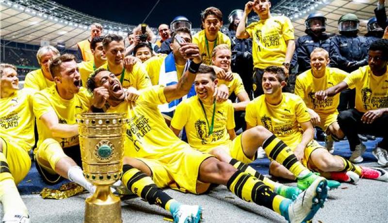 دورتموند يفوز على اينتراخت فرانكفورت في نهائي كأس ألمانيا