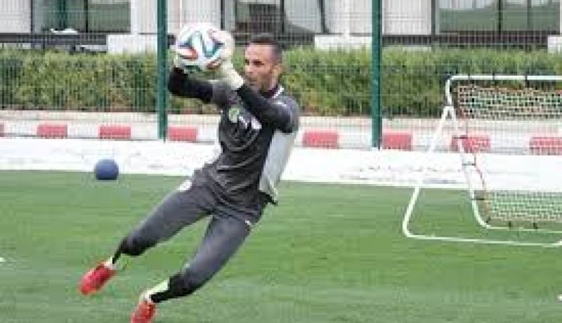 الحارس سيدريك سي محمد يعوض دوخة المريض