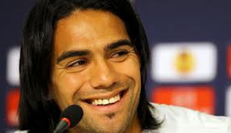 فالكاو يؤكد استمراره مع اتليتيكو مدريد رغم العروض الكثيرة