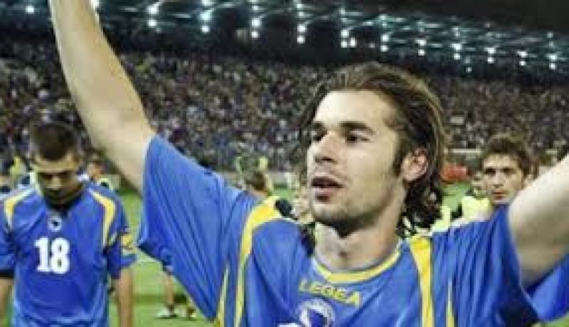 زاهيروفيتش: “متأسف للغياب عن المباراة ومتأكد أن البوسنة ستفوز على الجزائر