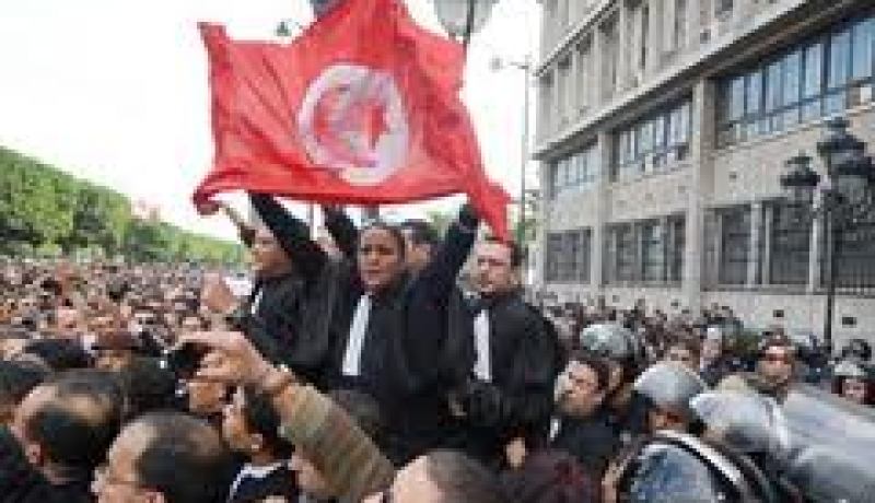 نواب المعارضة التونسية يقاطعون أعمال المجلس التأسيسي