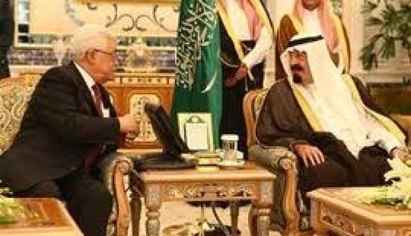العاهل السعودي يبحث مع الرئيس الفلسطيني في تطورات القضية الفلسطينية