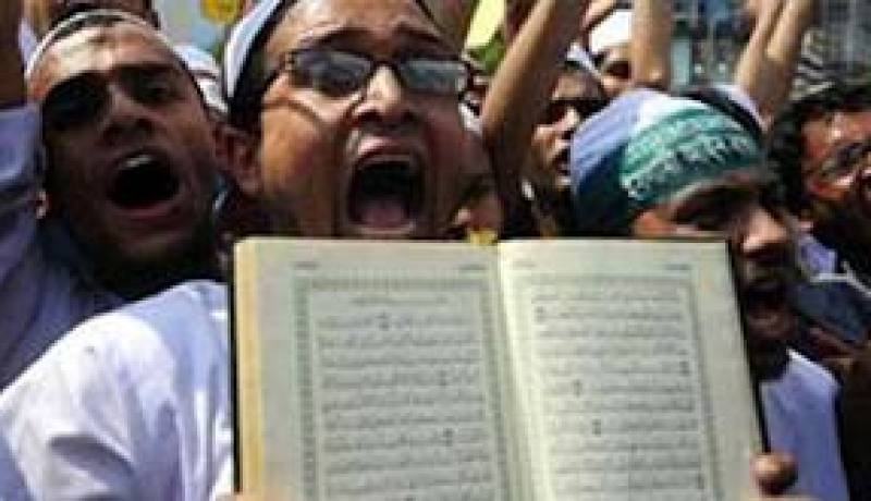 اعتقال رجل دين بباكستان بتهمة تلفيق تهمة حرق المصحف لمسيحية