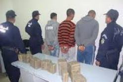 الإطاحة بشبكة إجرامية تجند القصر في تجارة المخدرات بولاية وهران