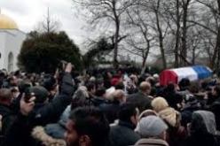 هولاند يؤكد ان فرنسا لن ترضخ للارهاب وذلك خلال تأبين الشرطيين القتلى