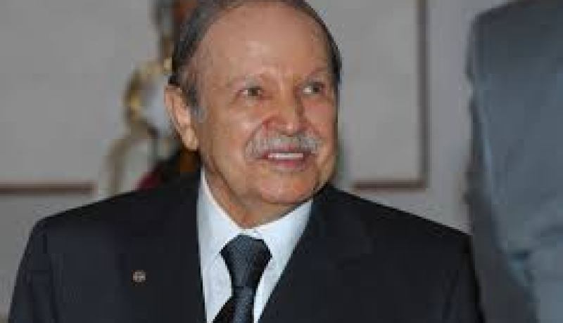 بوتفليقة يستقبل السفير الجديد للبنين بالجزائر