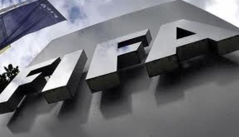 الفيفا تعين ستة طواقم  تحكيمية  لادارة اللقاءات