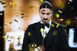 إبرا يبكي شقيقه في حفل الكرة الذهبية