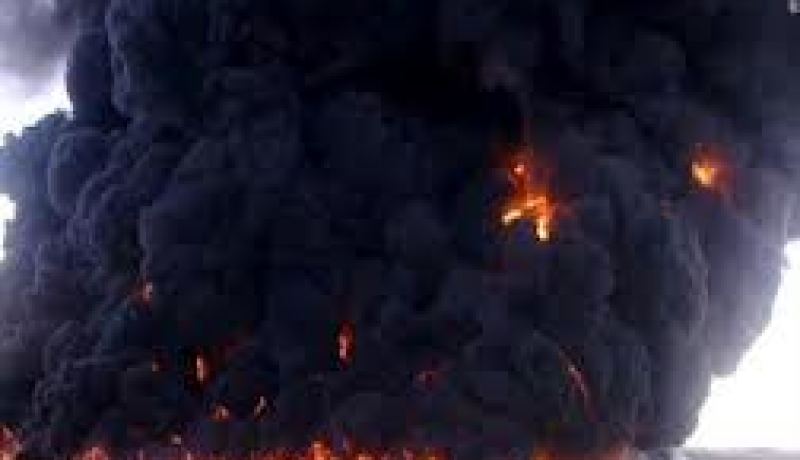 مسلحون يفجرون انبوبا للنفط في محافظة شبوة جنوب اليمن