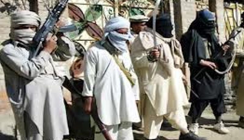 مسلحون يدنسون مقبرة للاحمديين في باكستان