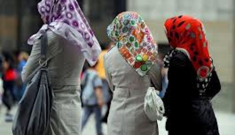تركيا تسمح للمحاميات بارتداء الحجاب و للأكراد باستخدام لغتهم