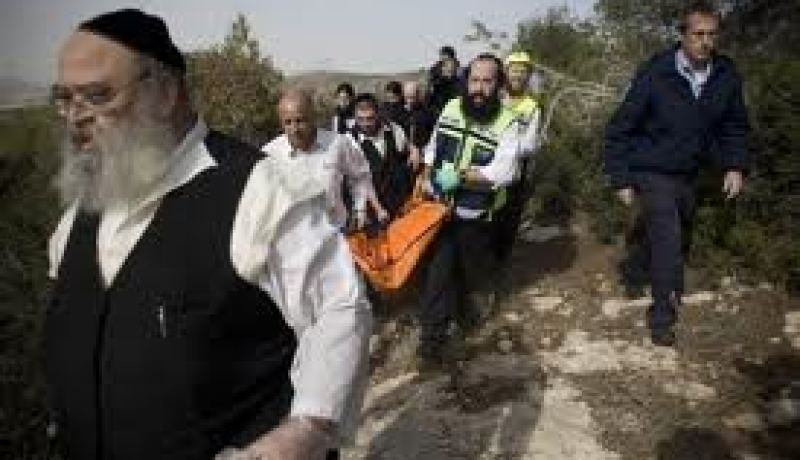 اصابة 3 مستوطنين احدهم بحالة خطيرة بشظايا صاروخ في عسقلان