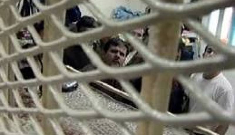 مسؤول فلسطيني يحذر من ممارسات أطباء السجون الاسرائيلية ضد الفلسطينيين