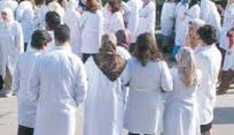 النقابة الوطنية لممارسي الصحة العمومية تطالب بتعديل القانون الأساسي