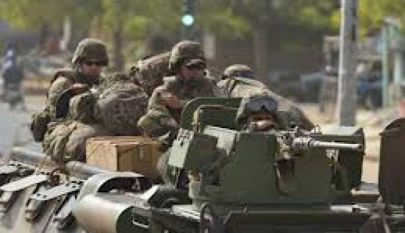 الجنود الفرنسيون والماليون يسيطرون على منافذ تمبكتو