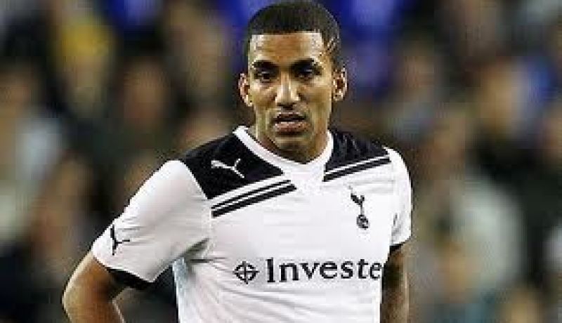 لينون يمدد عقده مع توتنهام