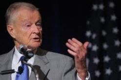 بريجنسكي: على واشنطن ألا تتبع إسرائيل’’ في الملف الإيراني كـبغل غبي