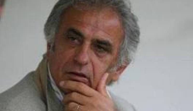 خاليلوزيتش ينوي البقاء على رأس العارضة الفنية للمنتخب