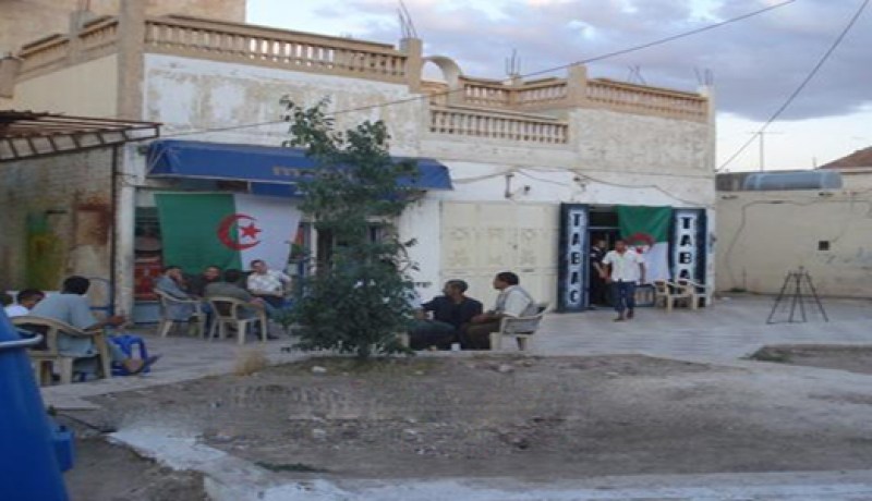3شبان يقومون بالسطو على كشك للتبغ و الكبريت بمدغوسة في تيارت