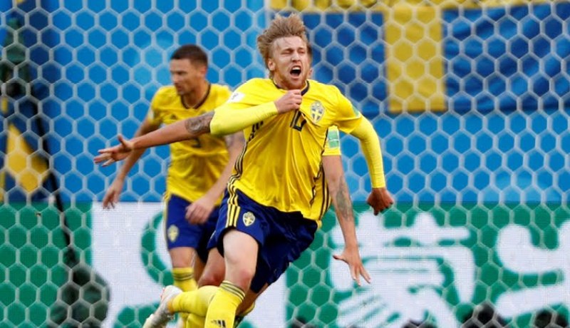 بالصور.. السويد تتجاوز سويسرا وتضمن مكانها في ربع نهائي المونديال