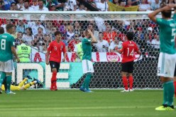 بطل العالم يقصى من الدور الأول والسويد ترافق الميكسيك إلى الدور الـ16