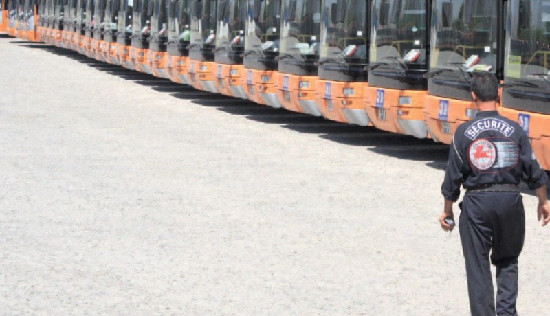 بورابة: الناقلون الخواص مستعدون لنقل الطلبة لتفادي ضغط طحكوت على الدولة