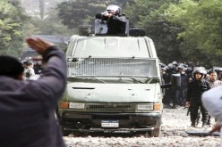 عصام شرف يترأس إجتماعا للجنة الأزمات لمتابعة تطورات الوضع في مصر