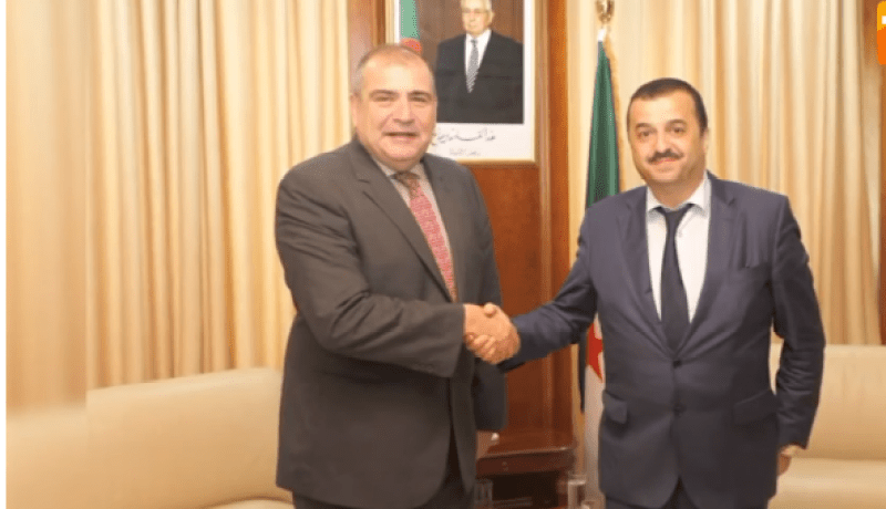 عرقاب يتباحث سبل تعزيز الشراكة الطاقوية مع السفير المصري بالجزائر