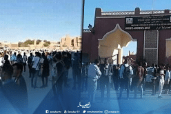 بالصور.. مئات الطلبة بأدرار يحتجون ويغلقون أبواب الجامعة للمطالبة برحيل النظام