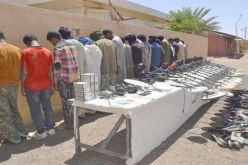 الجيش يوقف 24 مهربا بالجنوب و11 شخصا على متن قارب حراقة في مستغانم