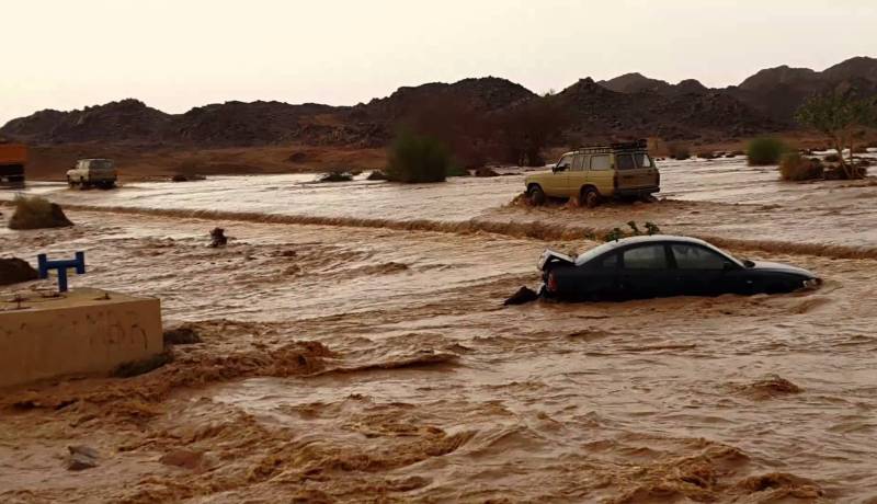 فقدان شخص وإنقاذ 4 آخرين جرفتهم مياه الأمطار بتمنراست