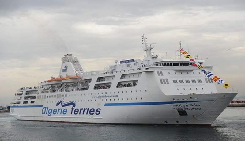 «حــــراڤ» يستأجر بدلة عامل بميناء الجزائر بـ5 ملايين للتسلل إلى باخرة متجهة إلى فرنسا